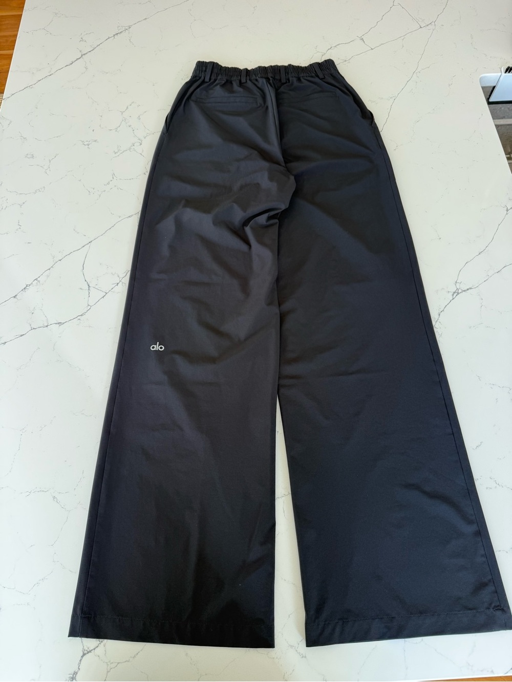 ALO Yoga High-Waist Pursuit Trouser in Black - Picture 10 of 10
